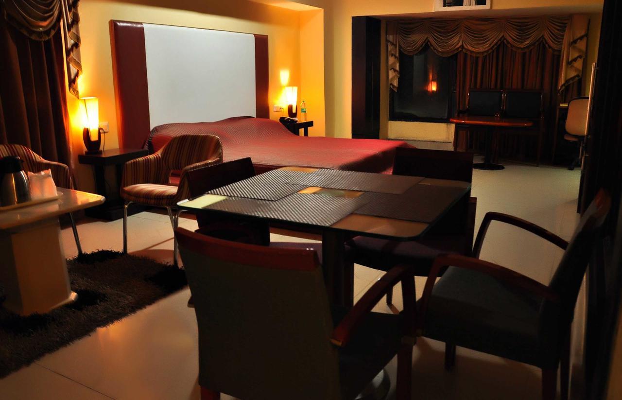 Hotel Unite Патханкот Экстерьер фото